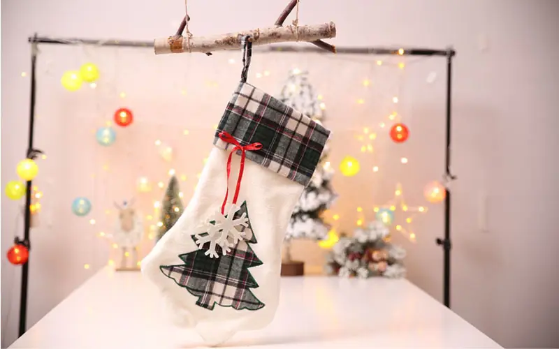 Christmas Wool Socks Red Plaid White Base — feature 8