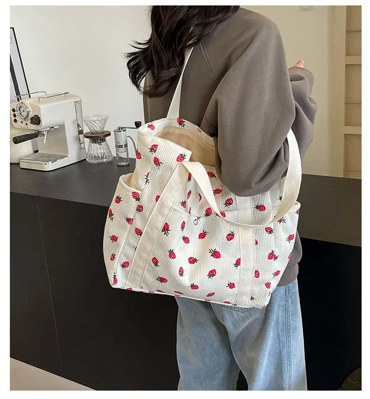 Women Printed Flannel Large Bag Pink Heart Design — feature 2