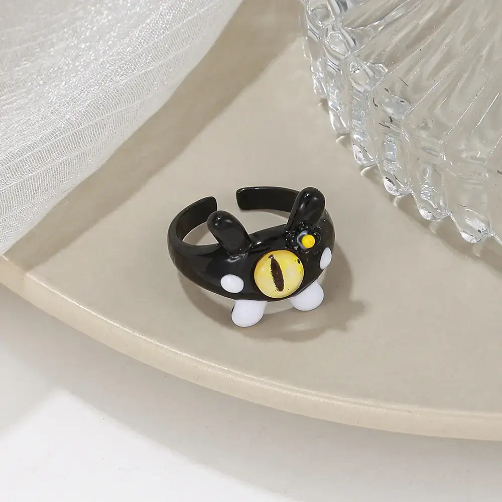 Funny One-Eyed Monster Ring Niche Design - Image 4