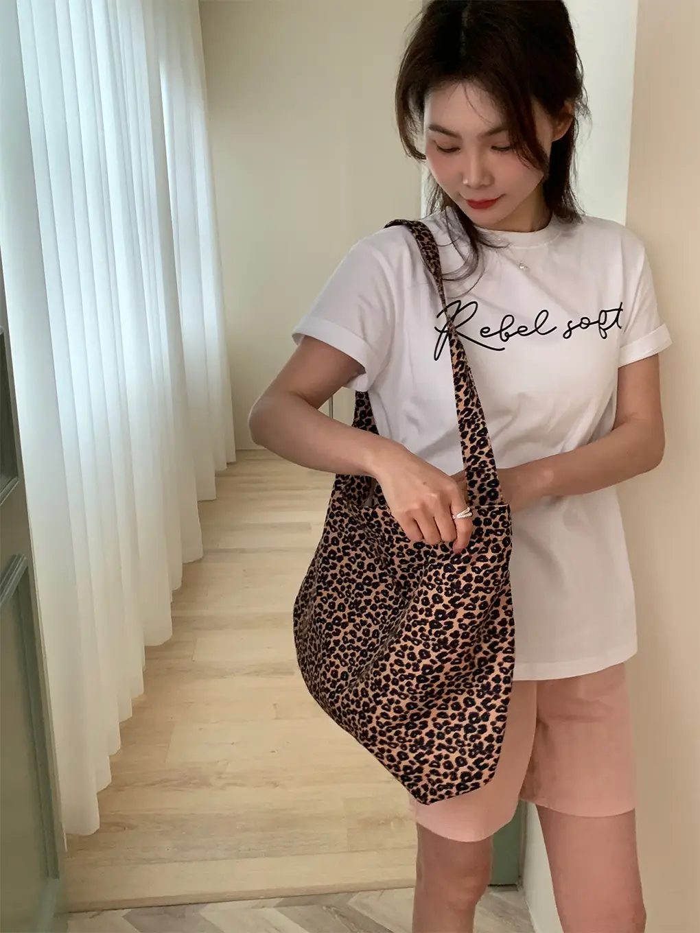 Leopard Print Crossbody Bag for Women Large Capacity — feature 9