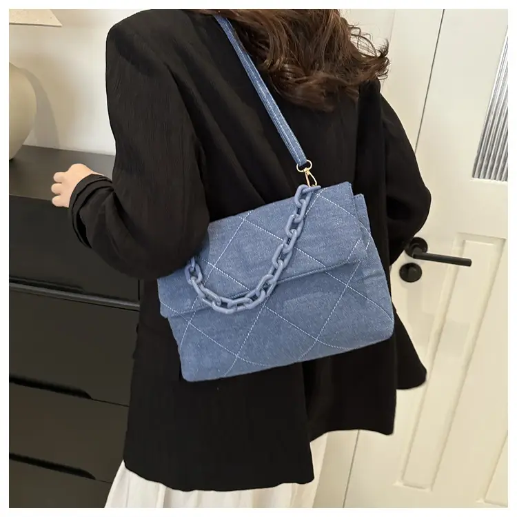 Black Quilted Chain Shoulder Bag for Women 2024 — feature 20