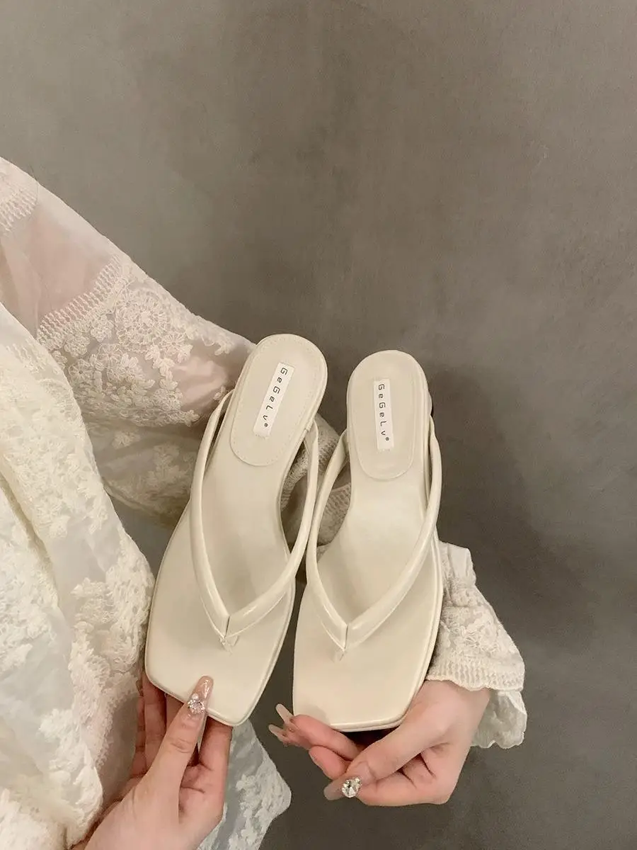 Flip-Flops for Women 2026 New Summer Fashion Thick-Heeled Flip-Flops for Outdoor Wear Silver Non-Slip Thick-Soled Beach Shoes — feature 13