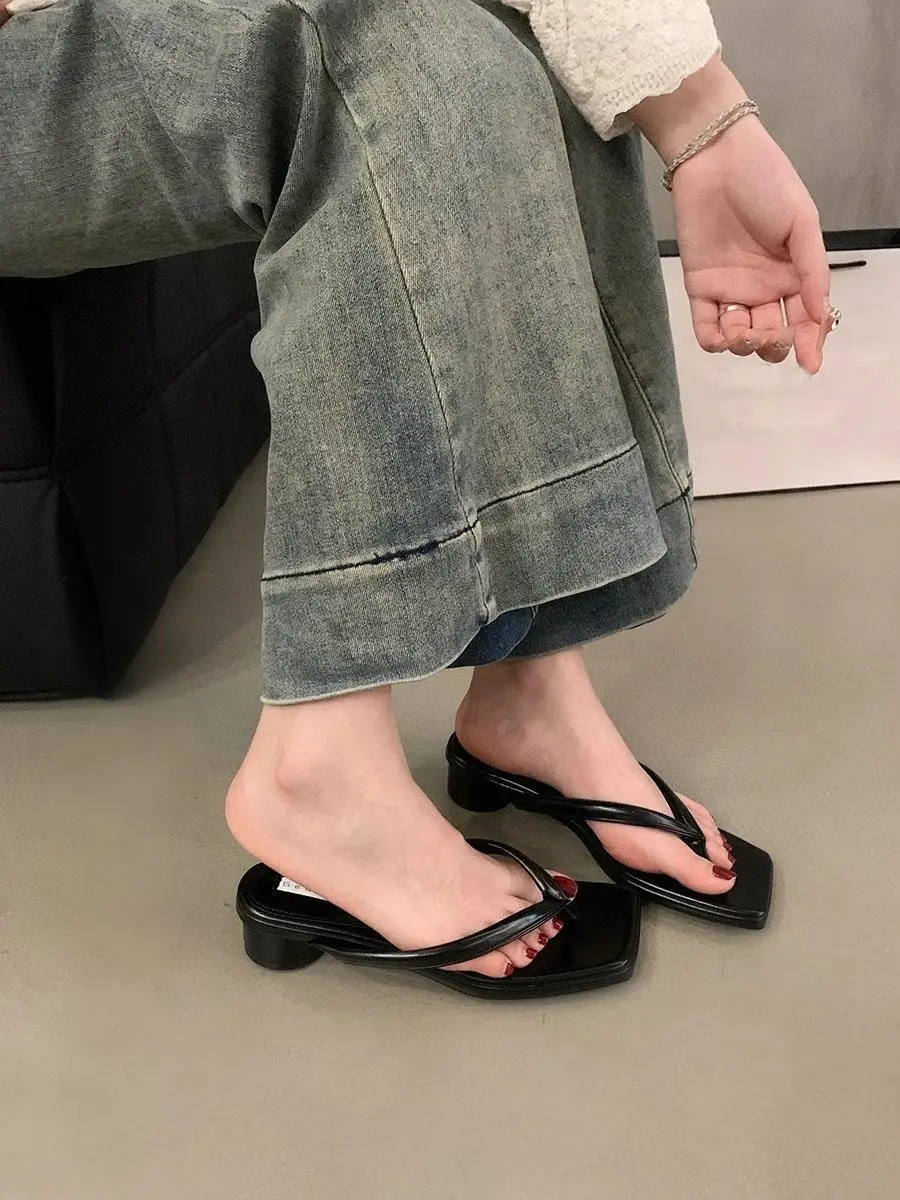 Flip-Flops for Women 2026 New Summer Fashion Thick-Heeled Flip-Flops for Outdoor Wear Silver Non-Slip Thick-Soled Beach Shoes — feature 15