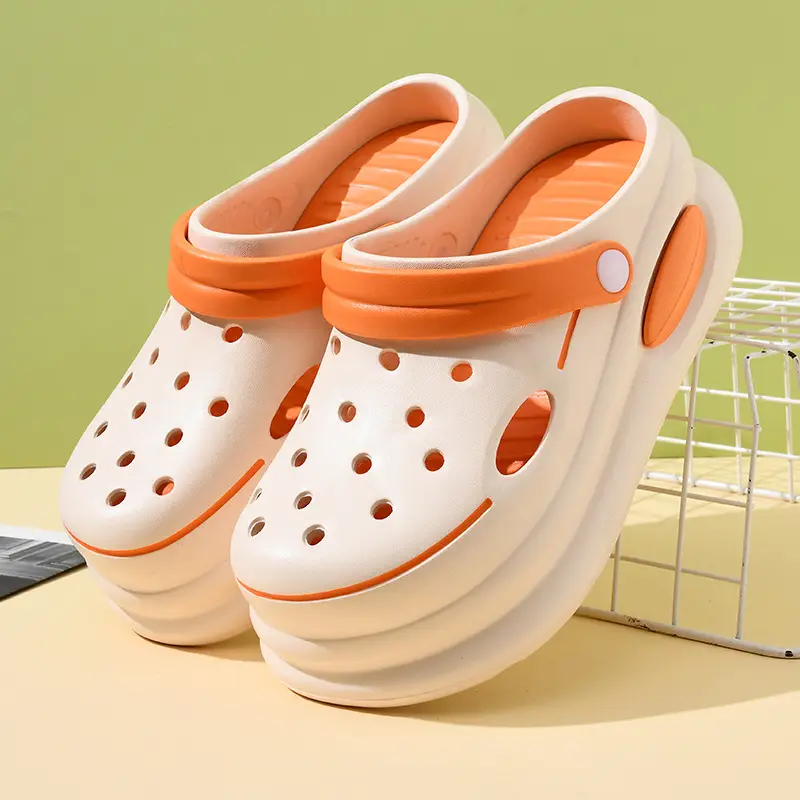 Hole shoes men's summer wear deodorant non-slip Baotou sandals and slippers soft bottom excrement beach shoes a generation of hair - Image 3