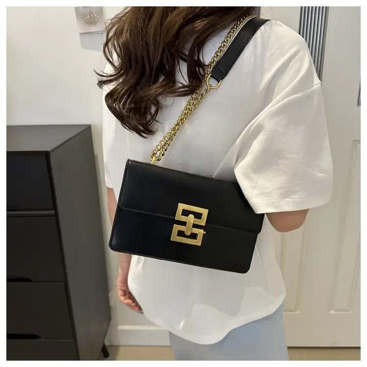 High-end Chain Lock Buckle Bags for Women 2024 — feature 23