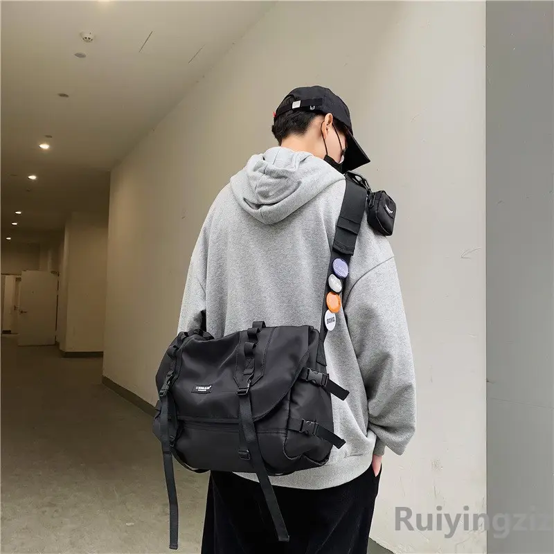 Men's Japanese Style Crossbody Bag Large Capacity Messenger Bag - Image 2