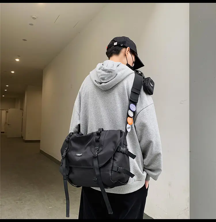 Men's Japanese Style Crossbody Bag Large Capacity Messenger Bag — feature 11