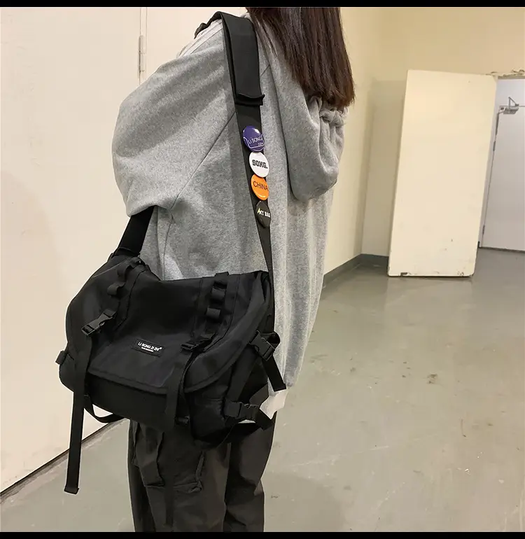 Men's Japanese Style Crossbody Bag Large Capacity Messenger Bag — feature 28