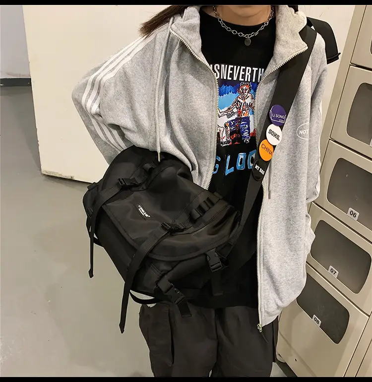Men's Japanese Style Crossbody Bag Large Capacity Messenger Bag — feature 31