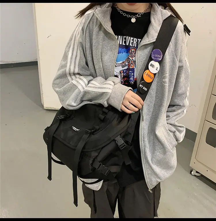 Men's Japanese Style Crossbody Bag Large Capacity Messenger Bag — feature 34