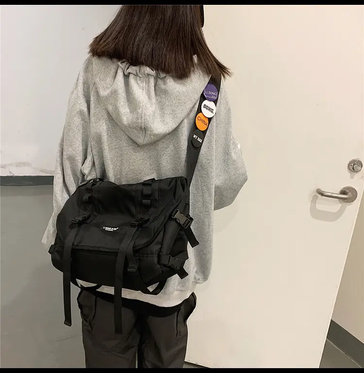 Men's Japanese Style Crossbody Bag Large Capacity Messenger Bag — feature 35