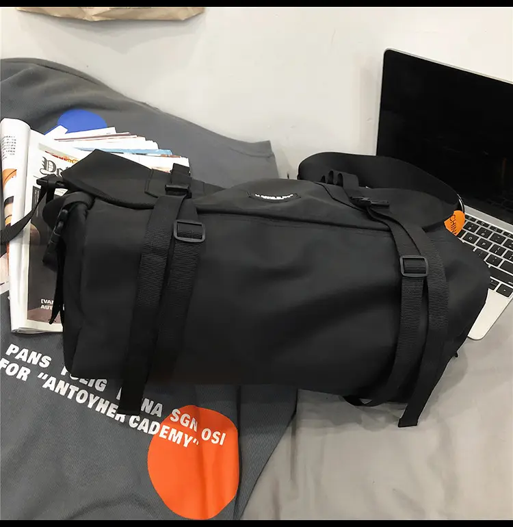 Men's Japanese Style Crossbody Bag Large Capacity Messenger Bag — feature 47
