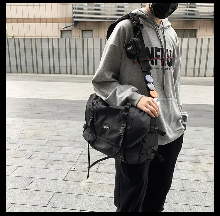 Men's Japanese Style Crossbody Bag Large Capacity Messenger Bag — feature 9