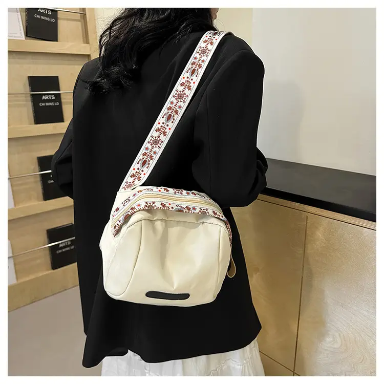 Waterproof Nylon Crossbody Bag Women 2024 New Large Capacity — feature 15