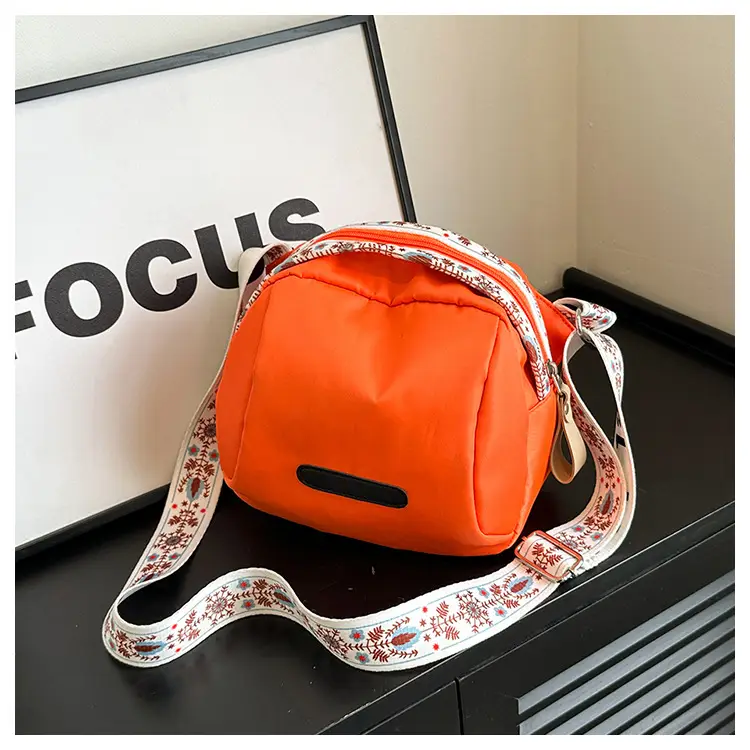 Waterproof Nylon Crossbody Bag Women 2024 New Large Capacity — feature 21