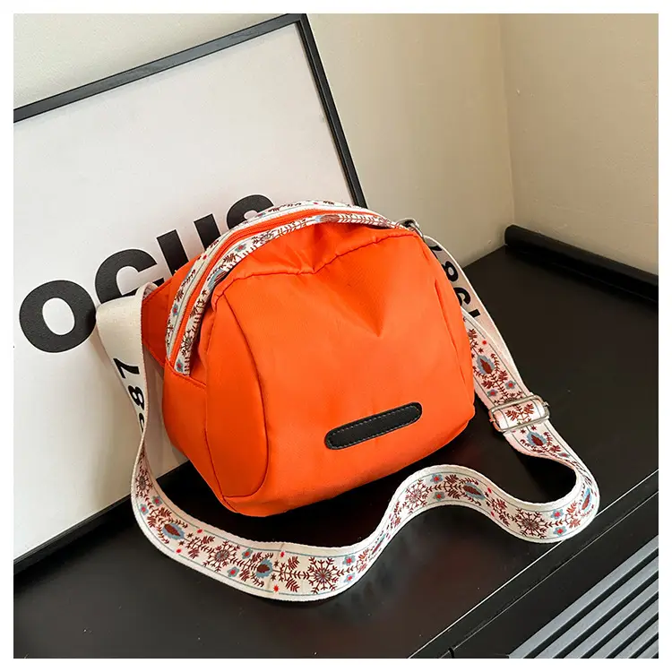 Waterproof Nylon Crossbody Bag Women 2024 New Large Capacity — feature 22