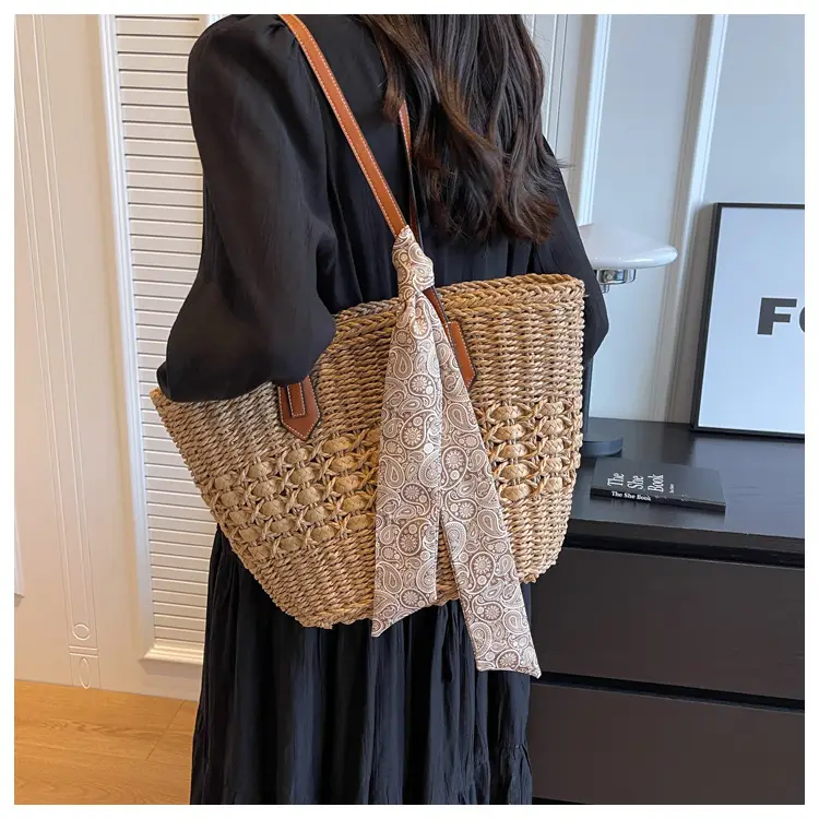 Large Capacity French Style Straw Shoulder Bag for Women — feature 23