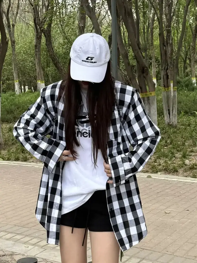 Red G-Embroidered Baseball Cap for Men Women — feature 14