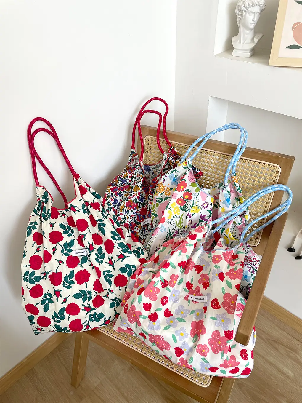Floral Canvas Shoulder Bag Large Capacity Drawstring — feature 11