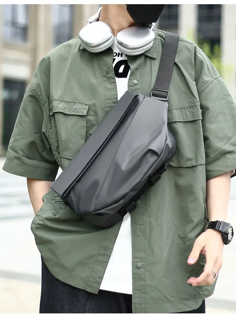 Men's Blue Motorcycle Messenger Bag 2024 — feature 17