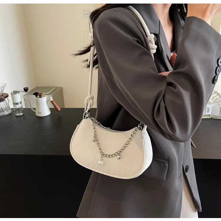 White Chain Shoulder Bag for Women — feature 16