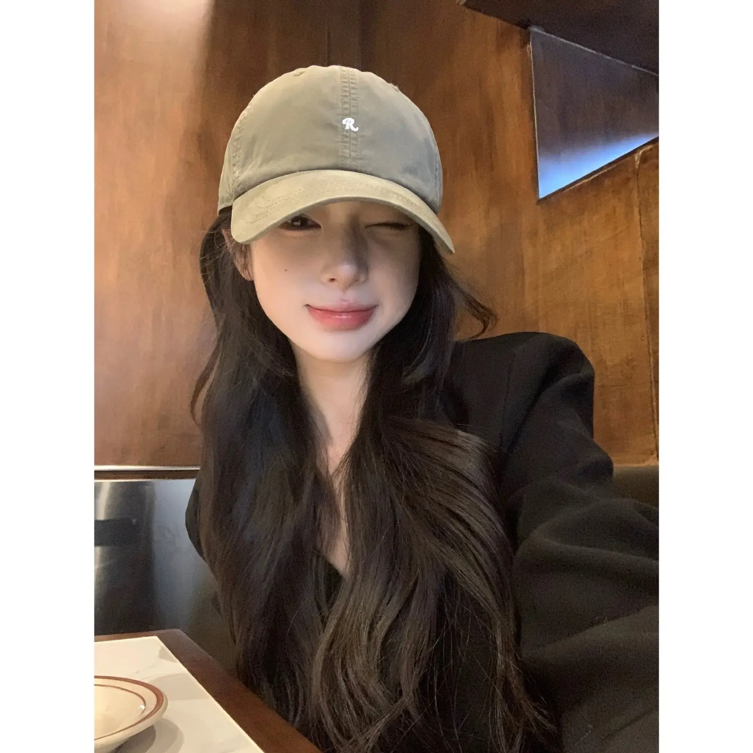Korean Retro R Cap Small Label Embroidery Beige - Image 11