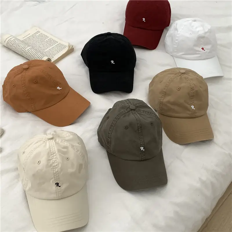 Korean Retro R Cap Small Label Embroidery Beige — feature 4