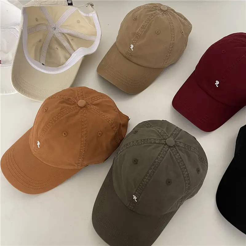 Korean Retro R Cap Small Label Embroidery Beige — feature 5
