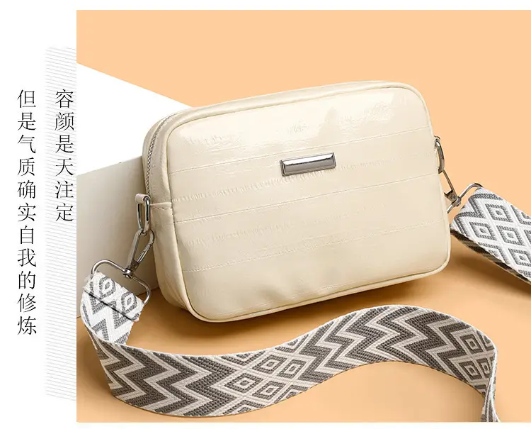 Black Glossy Crossbody Bag with Zigzag Strap — feature 7