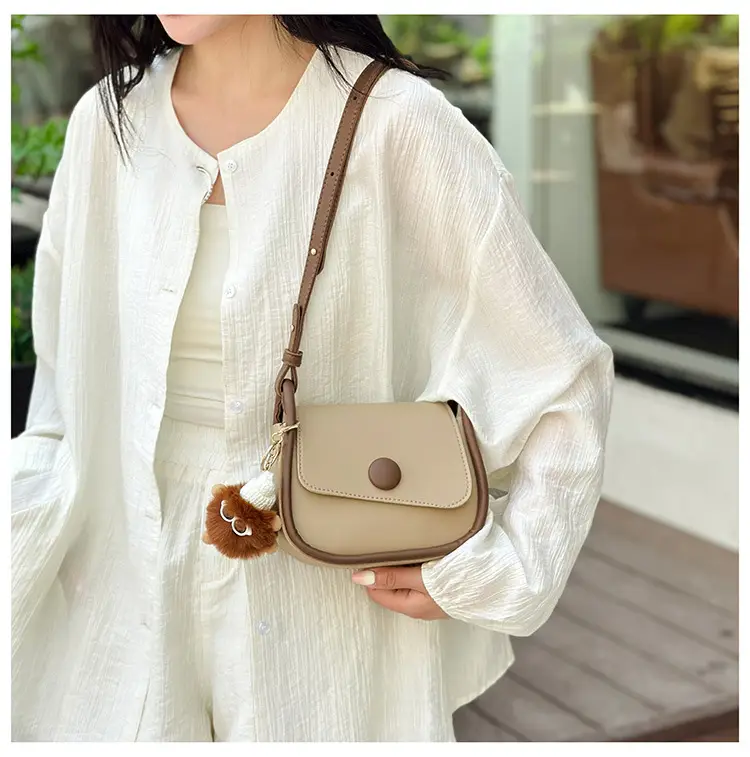 Vintage White Crossbody Bag with Fur Pom Pom — feature 11