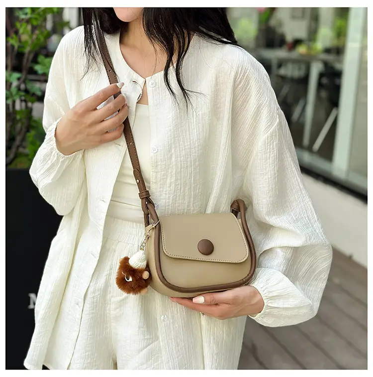 Vintage White Crossbody Bag with Fur Pom Pom — feature 12