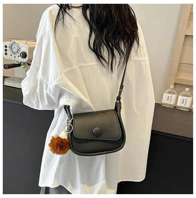 Vintage White Crossbody Bag with Fur Pom Pom — feature 15