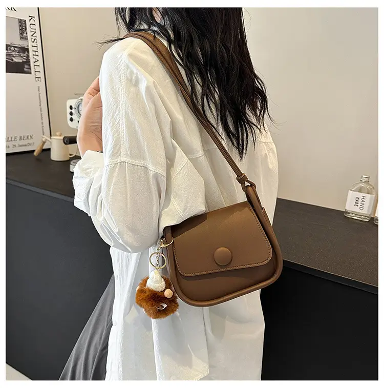 Vintage White Crossbody Bag with Fur Pom Pom — feature 19