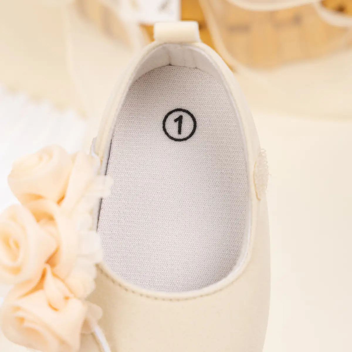 Pink Lace Flower Velcro Baby Shoes for Toddlers — feature 13