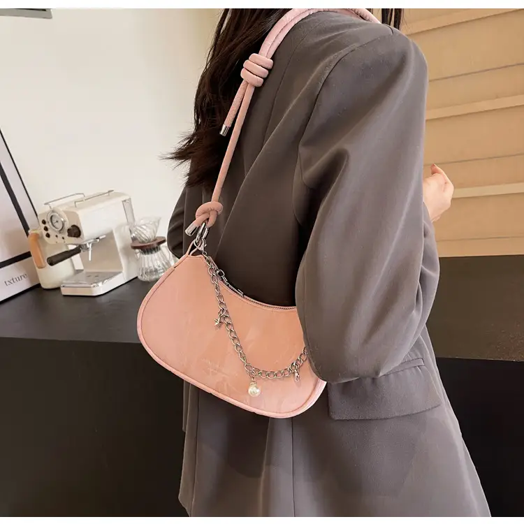 Niche Chain Underarm Bag Women's 2024 New — feature 38
