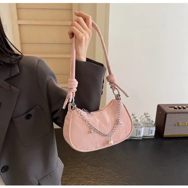 Niche Chain Underarm Bag Women's 2024 New — feature 40