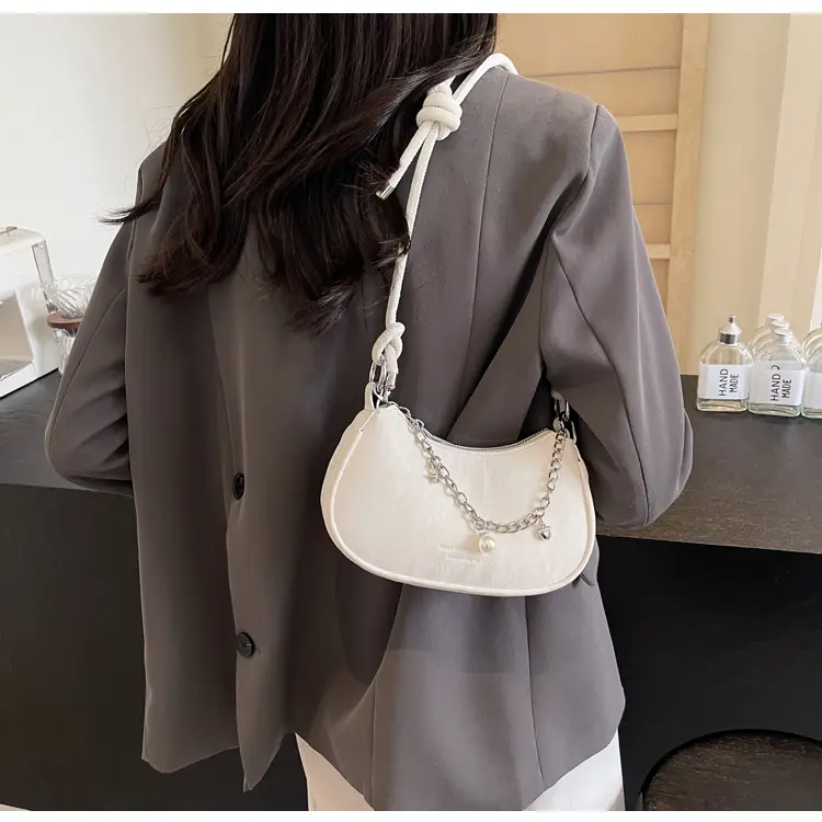 Niche Chain Underarm Bag Women's 2024 New — feature 44
