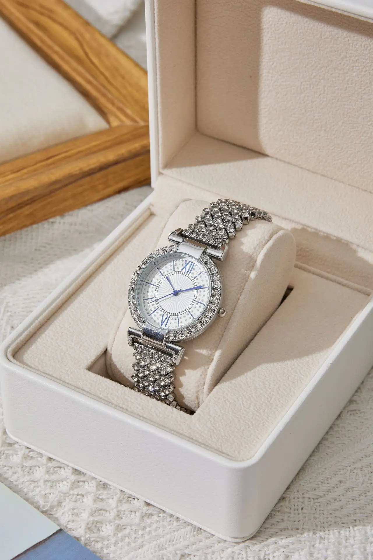 Gold Full Diamond Women's Quartz Watch with Bracelet - Image 2