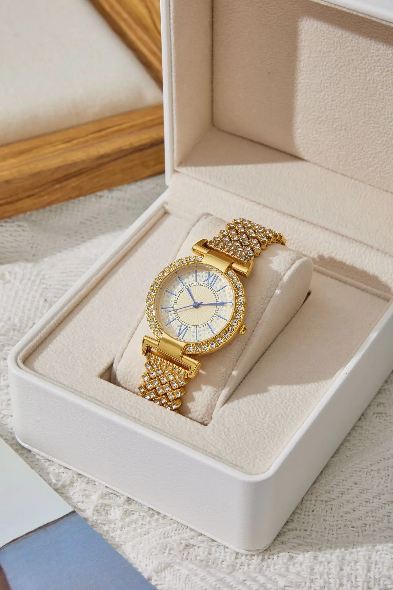 Gold Full Diamond Women's Quartz Watch with Bracelet - Image 3