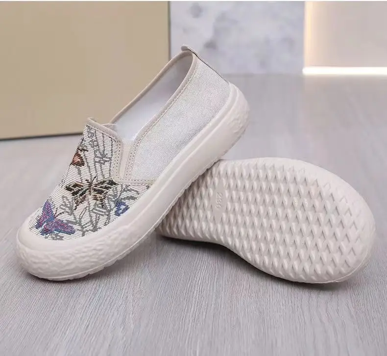 2026 Spring and Autumn New Style Women's Fashionable Versatile Casual Breathable Canvas Shoes Slip-On Loafers — feature 16