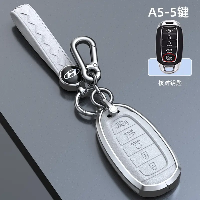 Suitable for Hyundai Elantra Name Figure Sonata Ten Festa ix35 Shengda ix25 Car Leather Key Case Buckle