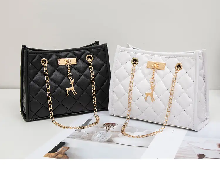 Fawn Pendant Crossbody Bag Diamond Embroidered Women — feature 18