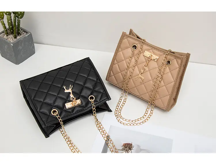 Fawn Pendant Crossbody Bag Diamond Embroidered Women — feature 21