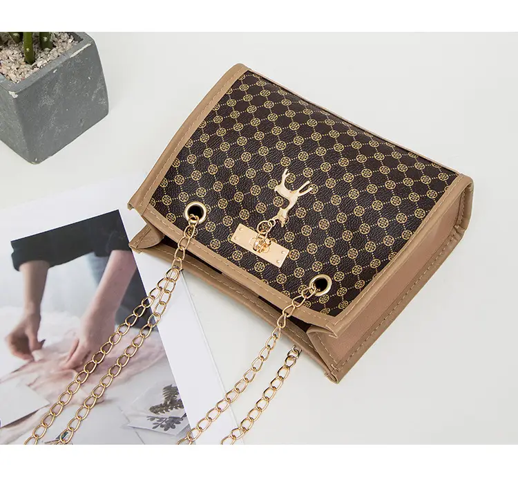 Fawn Pendant Crossbody Bag Diamond Embroidered Women — feature 31