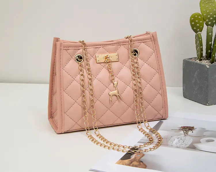 Fawn Pendant Crossbody Bag Diamond Embroidered Women — feature 32