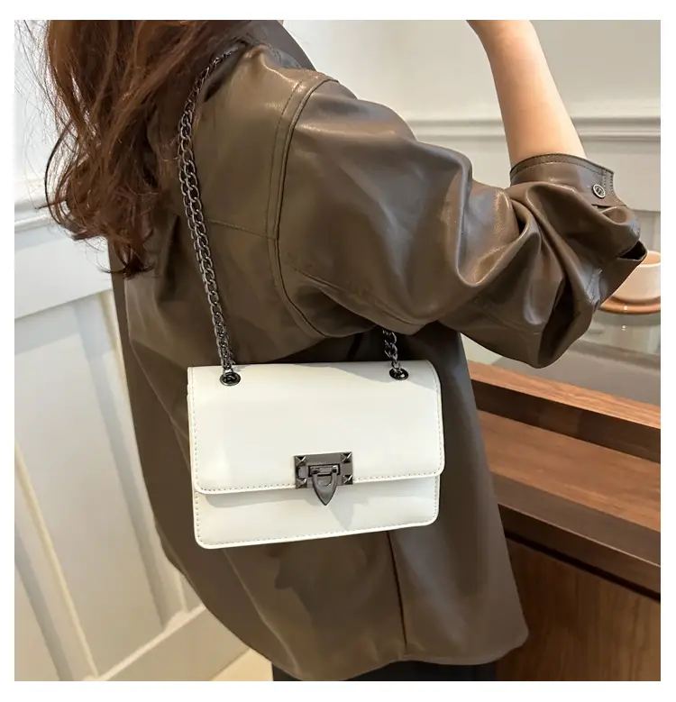 Light Blue Lock Chain Crossbody Bag for Women — feature 10