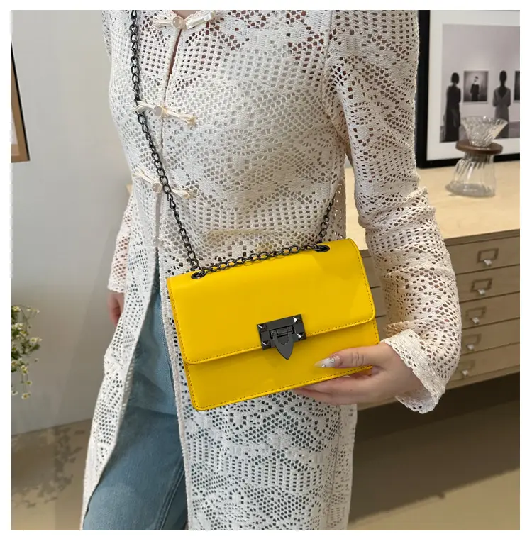 Light Blue Lock Chain Crossbody Bag for Women — feature 15