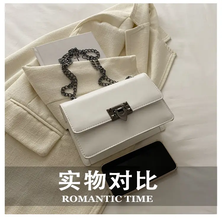 Light Blue Lock Chain Crossbody Bag for Women — feature 6
