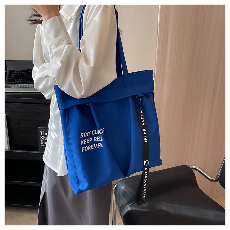 Blue Canvas Shoulder Bag for College Students 2026 — feature 25
