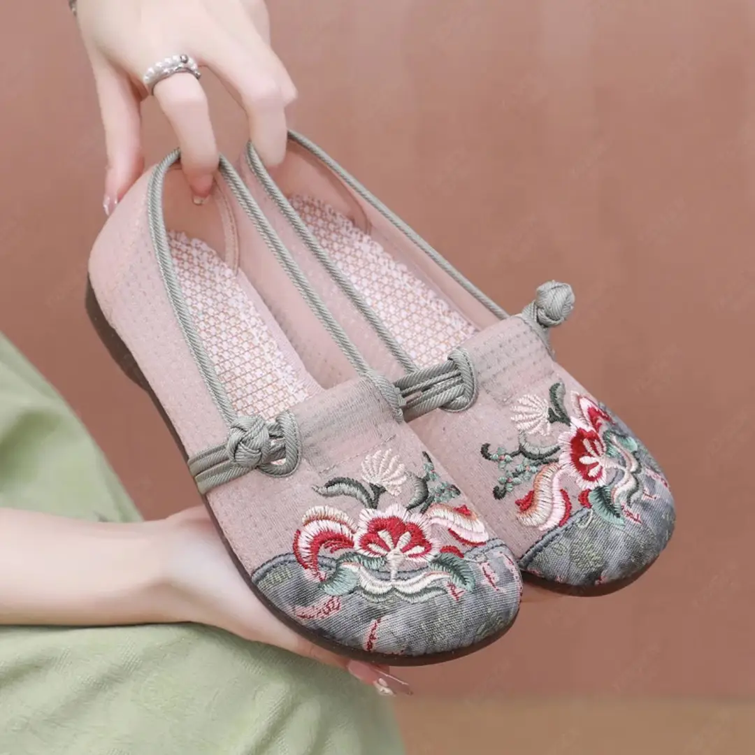 Beijing cloth shoes women's shoes flat mother non-slip ethnic soft bottom new comfortable embroidered shoes middle-aged and elderly women's single shoes - Image 2